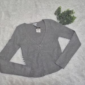 Rue21 Gray V-Neck Sweater Ribbed Knit